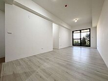 捷運前鎮高中|首戶釋出|英倫亞灣2期陽光三房平車