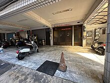 前鎮草衙站8米街上正4樓透天