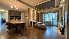 質感裝潢四房平車不用兩千萬!十二月滿翠綠樹梢戶