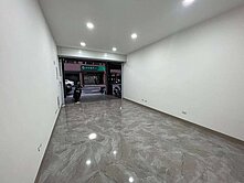 捷運三多商圈15米路整新文武市透天店面