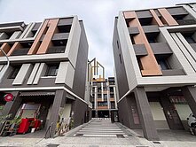 洽專員最便宜！社區最便宜４房門前停車別墅！價還可談