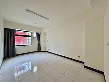 洽專員最便宜！走路可達文心崇德捷運室內３７四房車