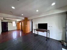 桃園夜市低總價邊間大兩房