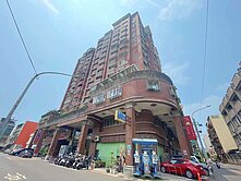 楠梓*火車站商圈*皇苑*優質*前後陽台*超大四房