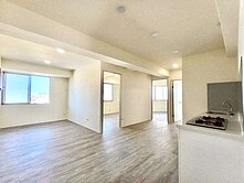 總價798萬✨南屯最超值⭐全新整理三面採光電梯三房