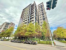 我承辦水湳14期核心商圈知己人家次頂樓大三房雙平車