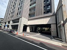 ｛余育賢｝駁二〃鹽埕序〃精品二房二衛＋車位❤獨家