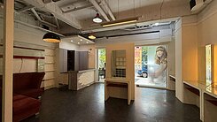 苓雅區|生日公園坐北朝南面寬吃市金店面』