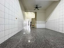 橋頭甲圍。傳統格局大地坪透天。門口可停車。誠可議