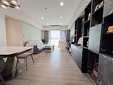 高鐵特區朝南4改3房大露臺裝潢戶附充電樁雙平車