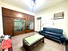 至正學區輕屋齡別墅