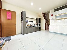 新美街臨路透天(我是RC.建興學區)