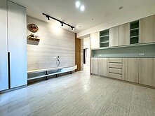 專任出價談💯中山醫旁高樓三房車室內27坪