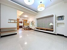 近藝文區交流道透天羅丹美墅私有車庫