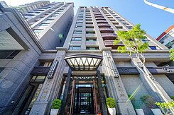 大韋推薦☆左營R15【夢想館】稀有2+1房車位