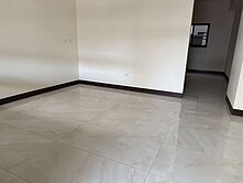 嘉義住商一銀 港墘國小旁全新車庫別墅