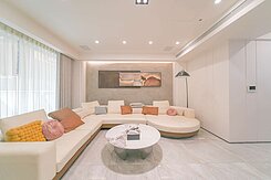 仁雄商圈&amp;登發國小#四年屋#正四樓電梯併排雙車墅