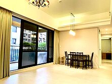 熱銷👍基泰國際面中庭靜幽美附坡車🍎來電立即約看