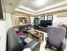 平鎮車站美麗星城四房車