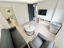 美術館全新整棟電梯23套 年收租約306萬