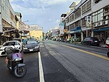 慈文國中面寬8米店面辦公皆宜1樓+B1騎樓可停雙車