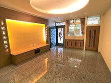  潭子國中大透天/全新整理/五大房/市場旁