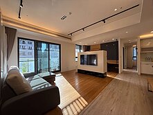 親家 Q1質感生活 59 坪大兩房平車・中島廚房