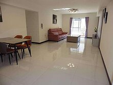 中央公園-大立商圈-新裝潢明亮四房