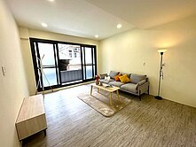 陽明大樓旁全新整理孝親美透天/太平洋百貨