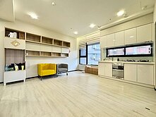 大搶手👍三重捷運典雅裝潢邊間電梯2房車~9年屋齡