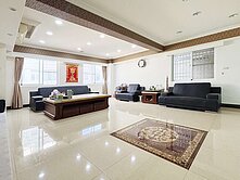 亞灣區成功路首排三面採光百坪住辦多元住宅