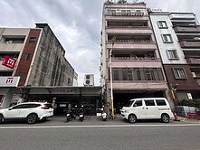 【專】美食商圈華廈店面 3793