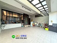 關廟市區/夜市/中央路/雙車別墅/一樓客廳👍