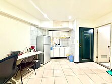 天母士東國小，高島屋獨立電梯小套房，有垃圾代收