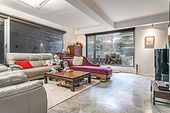 熱賣👍中正國中前後大庭院邊間美邸🍎坡平大車位