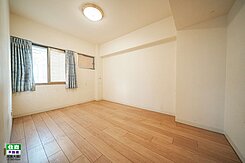 文山特區⎢陽台進出⎢質感美3+1房