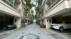 巨蛋商圈稀有漂亮大面寬雙車墅