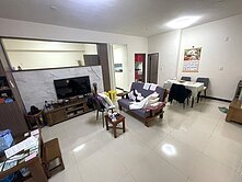 洽專員正公益路商圈旁-稀有釋出一樓超超豪華三房