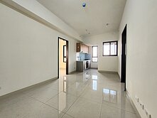 冠傑Ui全新未住高大特區兩房兩衛平車＄屋主誠意售出