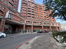 鳳山區文山特區翻新樓店1樓+夾+2樓+平車(4)