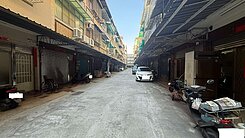 瑞隆商圈｜籬子內輕軌｜整新活巷車庫透天