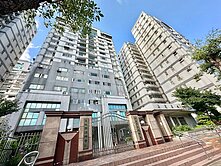 平鎮車站旁超大4房平面車位