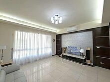 文化商圈臨公園輕屋齡社區雙車庫別墅