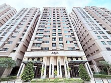 自備200萬買左營高樓3房車位|微風京品