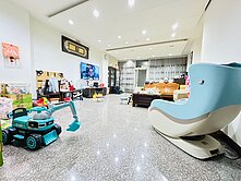 竹南火車站旁用心愛護大空間美美住店三房平車