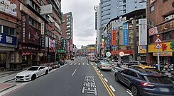 捷運公園小資美美屋2樓