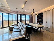 左營商圈高鐵特區 協勝發 3房大空間雙衛開窗平車