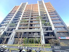 岡山前峰商圈機能核心|全新未住|2+1房平移車位