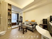 絲絲降價秀泰百貨旁兩房平車精美裝潢3年屋