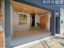 鳳山車站文山特區翻新大面寬車庫公寓一樓